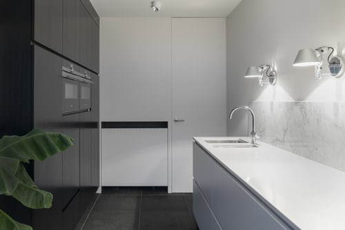 A white kitchen renovation example picture.